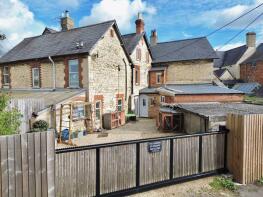 2, Kingley Villas, Cashes Green Road, Stroud GL5 4JG