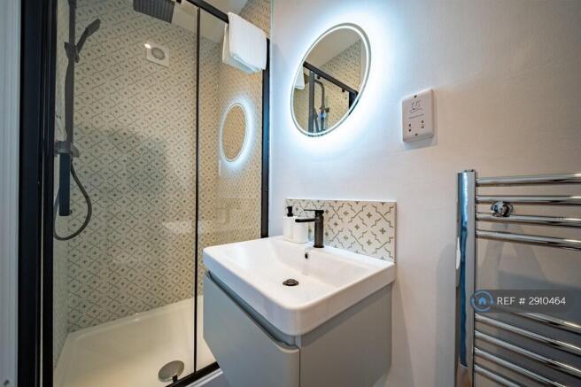 Room 1 Ensuite