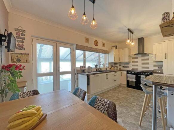 Dayton Close 51 Kitchen 2.jpg