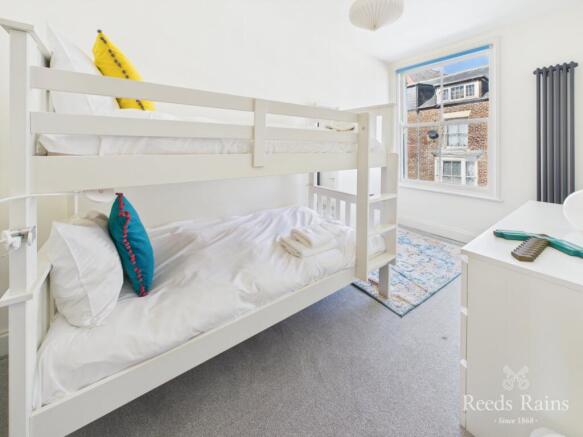 5 bed Terraced for sale Image 12