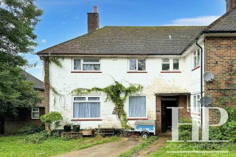 Worth Road, Crawley, RH10