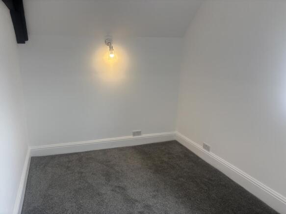 1 bed Flat to rent Image 4