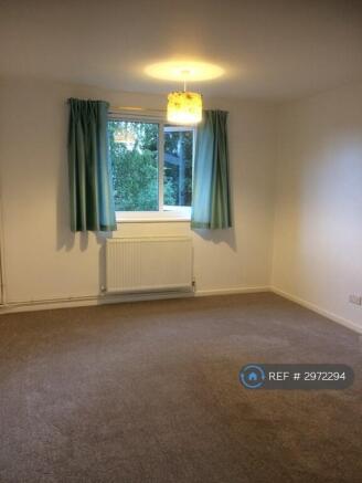 2 bed Flat to rent Image 11
