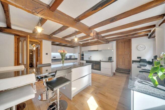 5 bed Barn Conversion for sale Image 5