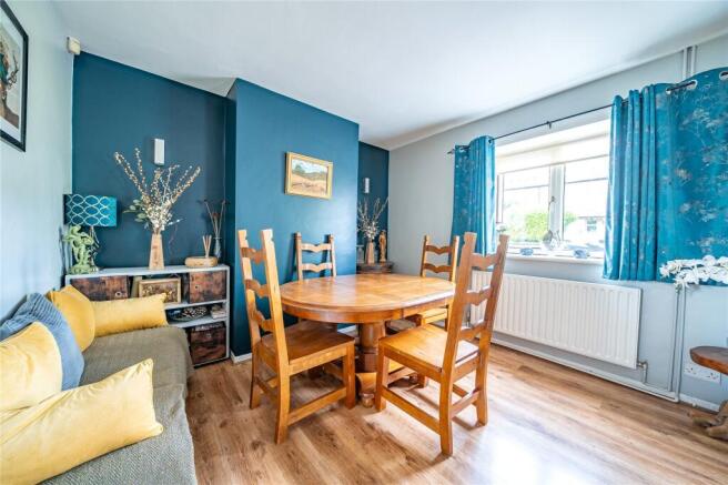 3 bed Semi-Detached for sale Image 4