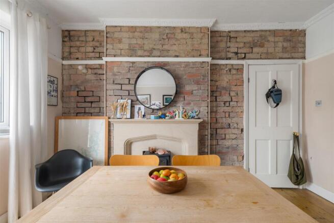 3 bed Detached for sale Image 8