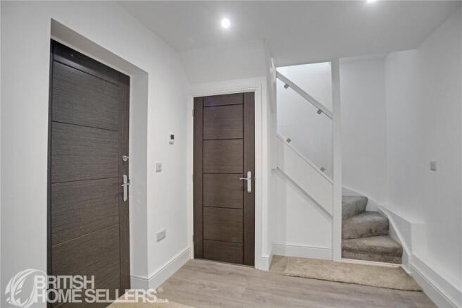 4 bed Detached for sale Image 4