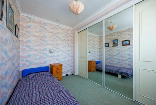 Bedroom 2 1N9A5154-Enhanced-NR.jpg
