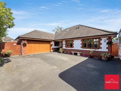 New Moss Road, Cadishead, M44