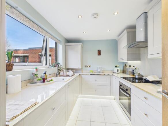 cam03830g0pr0274still007