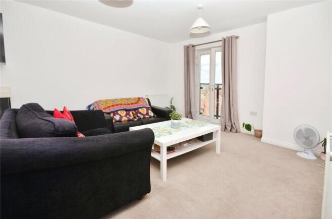 Nicholas Charles Crescent, Aylesbury photo 4