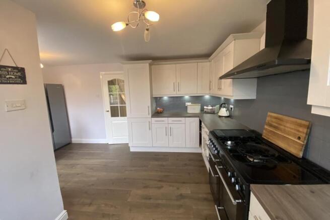KITCHEN DINING ROOM
