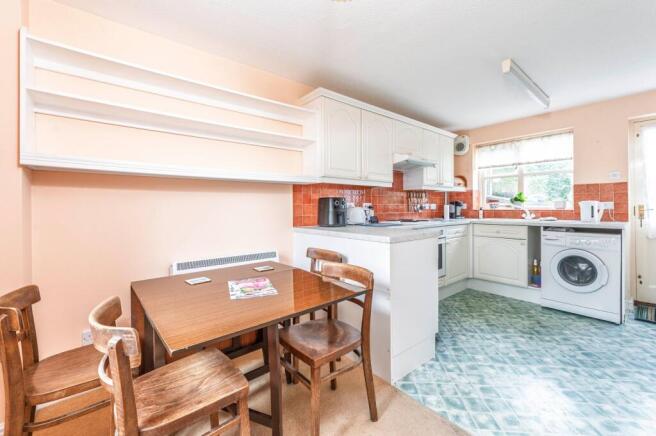 Kitchen & Dining Space