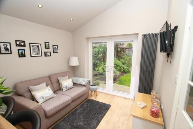 3 bed House to rent Image 6