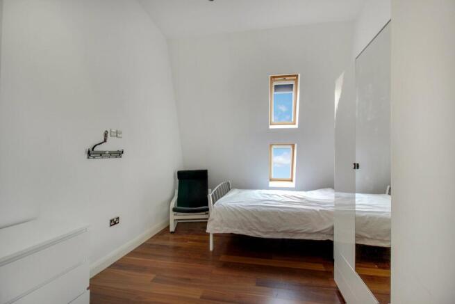 Bedroom 2 (Double)