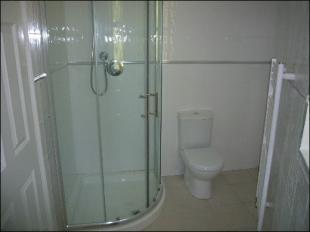 ensuite shower