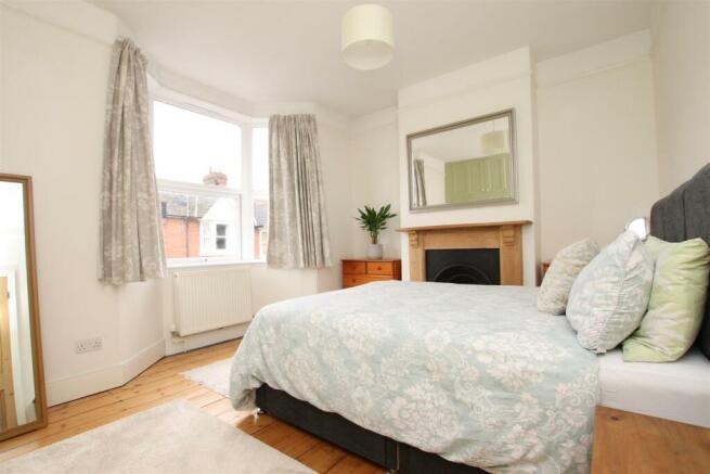 Bedroom 1.JPG