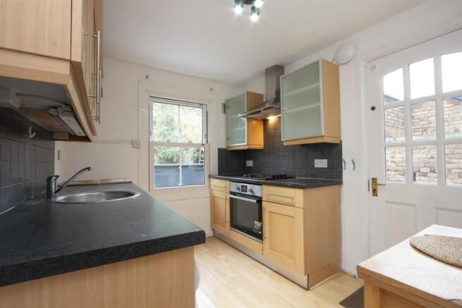 Flat 1, 66, Longley Road SW17 kitchen 1.jpg