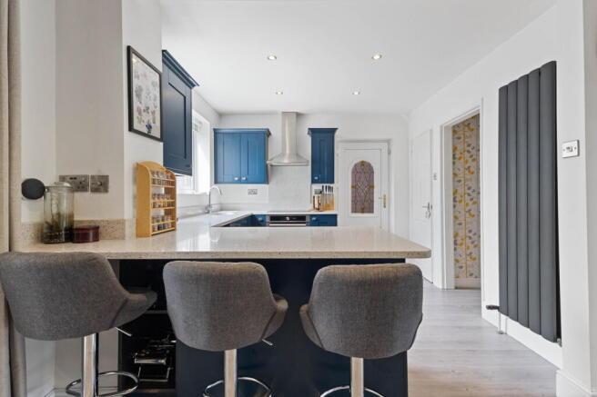 3 bed Semi-Detached for sale Image 9