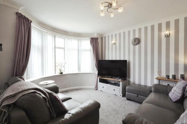 3 bed Semi-Detached for sale Image 4