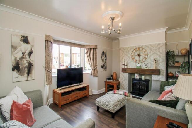 3 bed Semi-Detached for sale Image 4