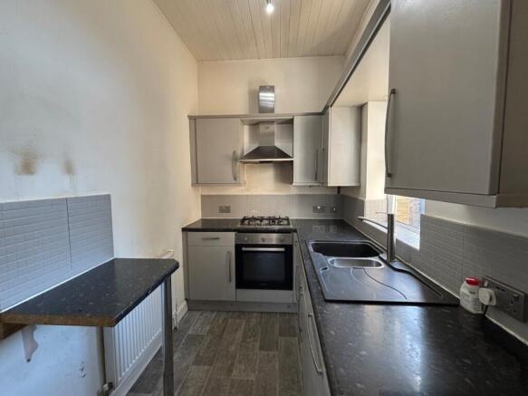 3 bed Terraced for sale Image 6