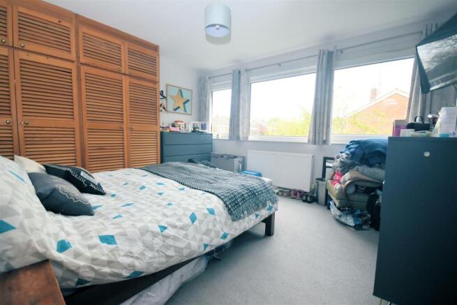 Bedroom 1.jpg