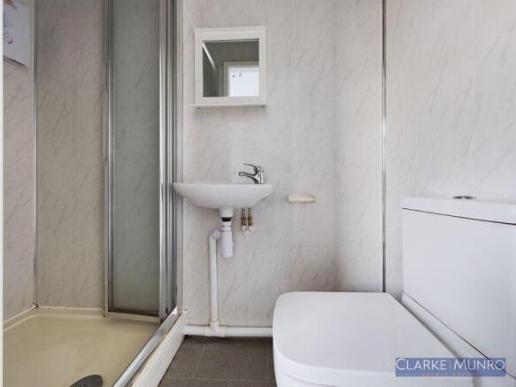 5 bed Terraced for sale Image 10