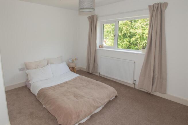 3 bed Semi-Detached for sale Image 11