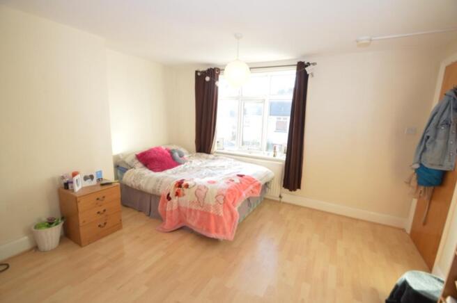 4 bed Terraced to rent Image 12
