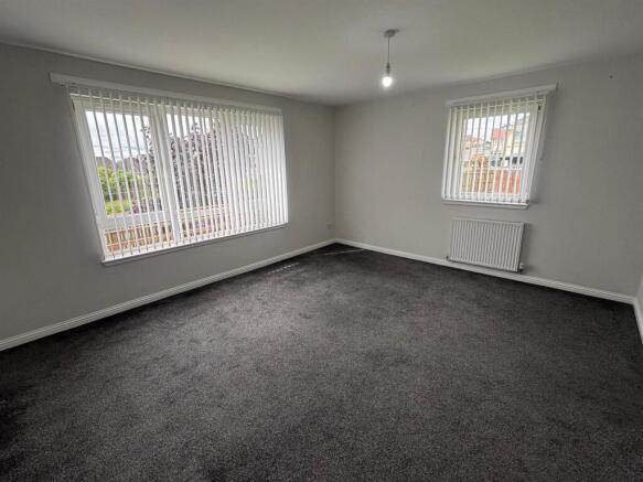 61 Millhall pic2.jpg