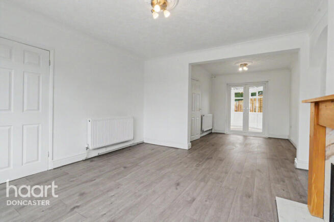 3 bed Semi-Detached for sale Image 8