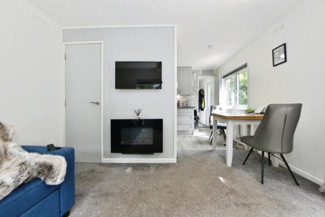 1 bed Detached for sale Image 9