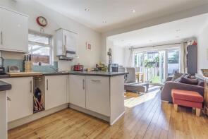 32, Avondale Road, Mortlake, London SW14 8PT