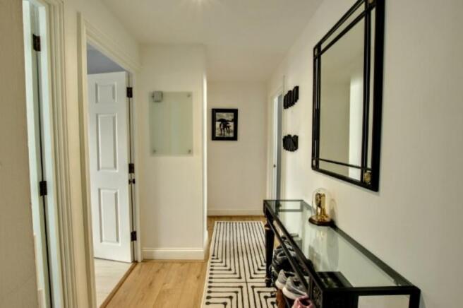 356_hallway.jpg