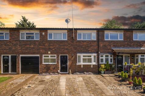 Standale Grove, Ruislip, HA4