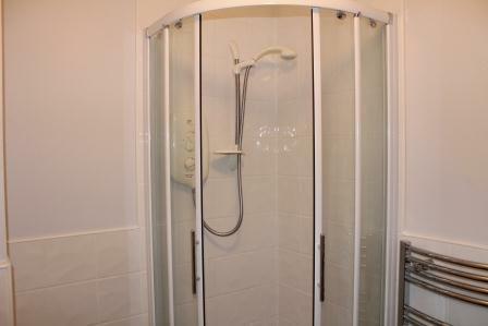 PD2604 bathroom.JPG