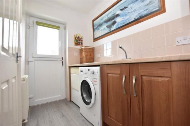 4 bed Detached for sale Image 11