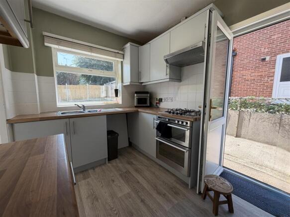 3 bed Semi-Detached for sale Image 5