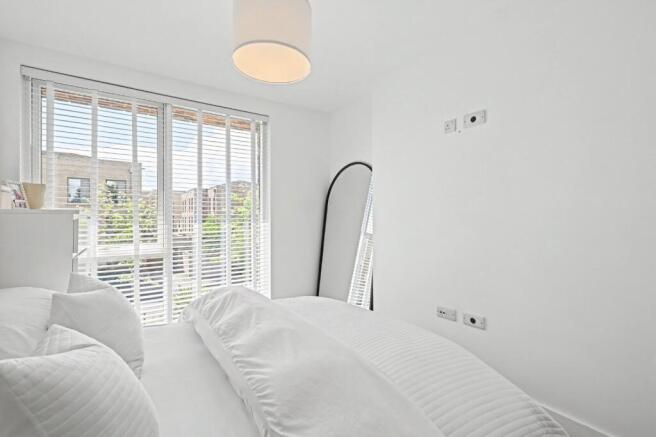 1 bed Flat to rent Image 10
