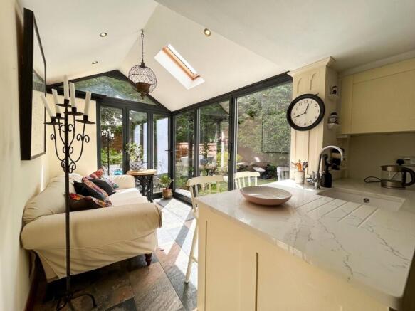 Diner/Kitchen/Lounge