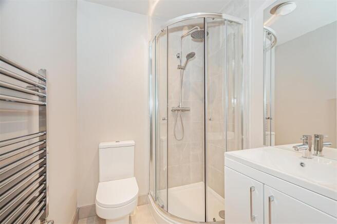 1 bed Apartment to rent Image 5