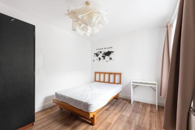 4 bed Terraced for sale Image 9
