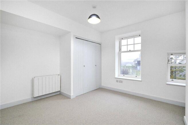 1 bed Apartment to rent Image 5