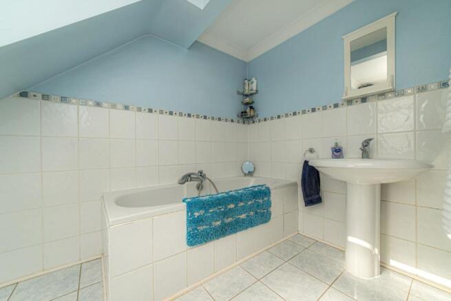 Photo 10