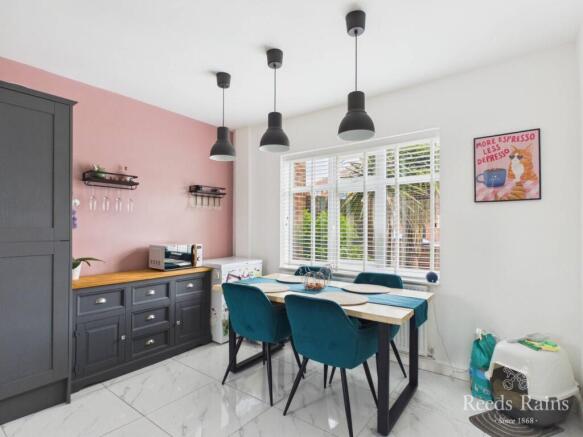 3 bed Semi-Detached for sale Image 4