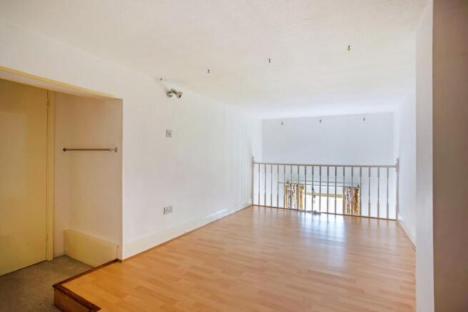 Flat 12 296728 (12)