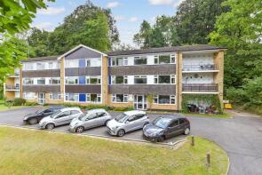 21, Trenholme Court, Beechwood Road, Caterham CR3 6NQ