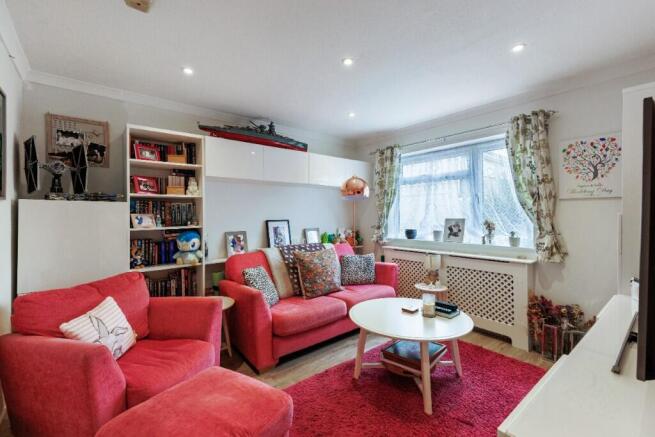 Lancaster Close, Hungerford, Berkshire, RG17 0DE photo 4