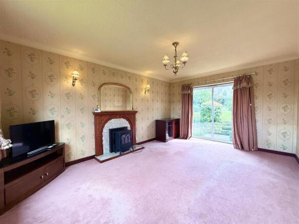 Tenter Close, Skelmanthorpe, Huddersfield, HD8 9UH photo 4
